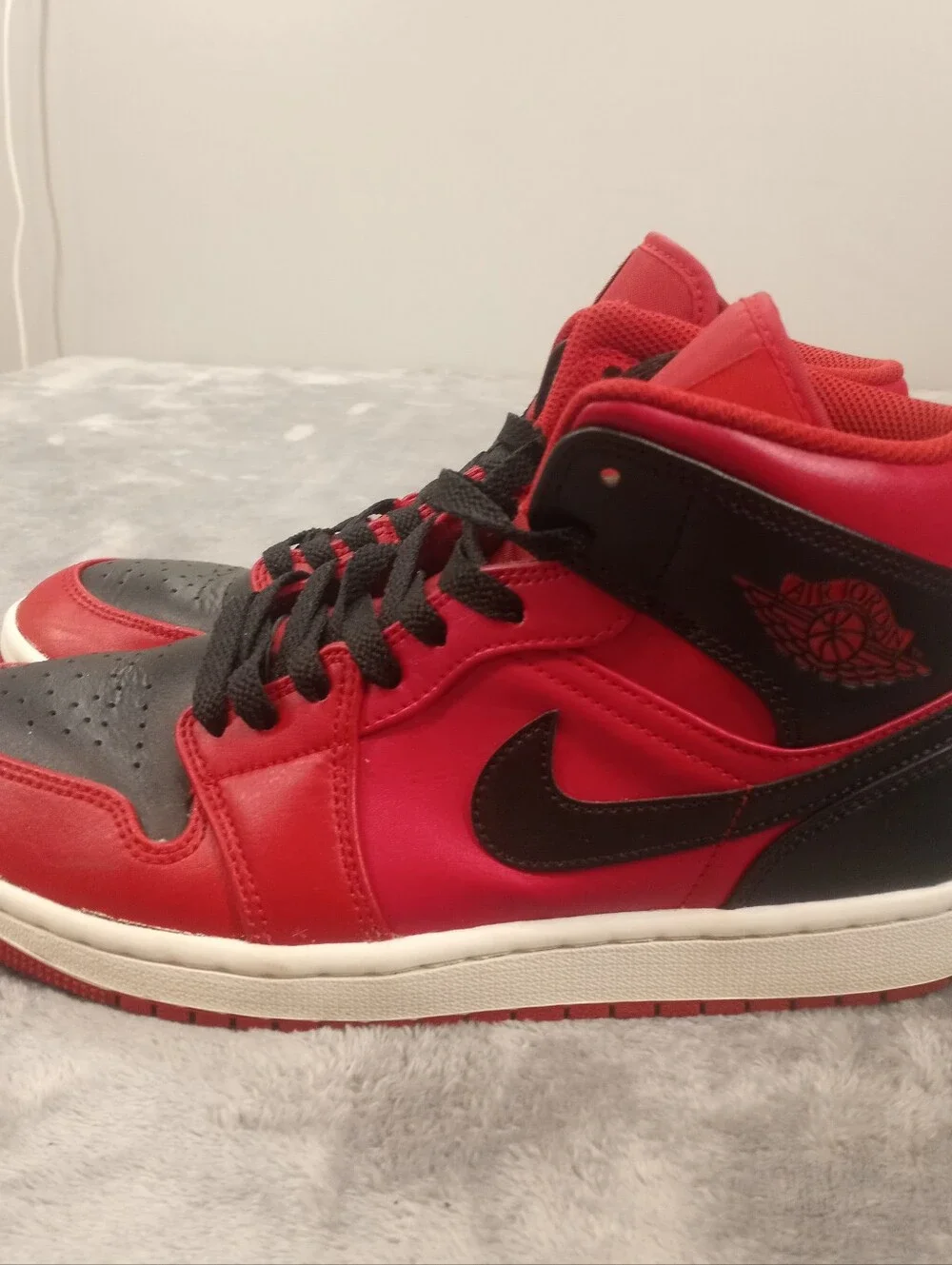 Jordan Men's High-Top Sneaker in Red and Black Size 8.5